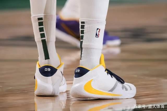 格林42分火箭大胜奇才6连胜 魔术克黄蜂4连胜